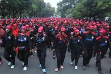 Polisi Depok Kawal Ratusan...