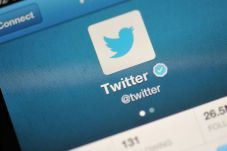 Contek Facebook, Twitter...