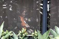 Jessica Peragakan Adegan...