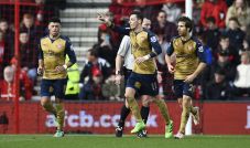 Babak I : Dua Gol Arsenal...