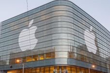 Apple Optimistis dengan...