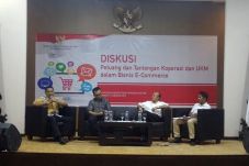 Pemain Lokal Harus Diperlakuan...
