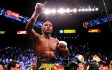 Mayweather Jr Bidik...