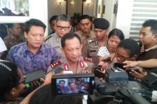 Nyali Polisi Tak Ciut...