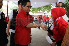 Mendadak, Boy Sadikin...