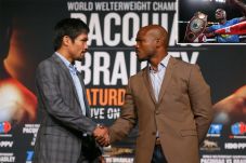 Ladeni Manny Pacquiao,...
