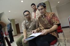 KPU Usulkan Syarat Petugas...