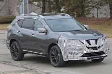 Nissan Persiapkan Rogue...