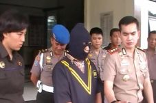 Minta Tolong Dukun Malah...