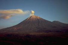 Guguran Awan Panas Semeru...