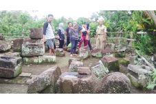 Situs Batu Kabayan dan...