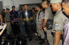 Penertiban Kalijodo,...