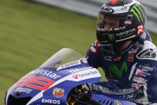 Lorenzo Frustrasi dengan...