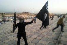 ISIS Penggal Remaja...