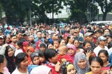 Didatangi Ratusan Warga...