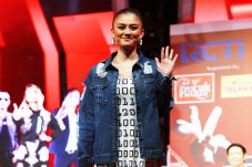 Agnez Mo Fokus Bangun...