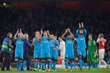 Barcelona Diminta Jangan...