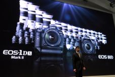 Canon Resmi Luncurkan...