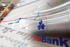Aset Bank Panin Naik...