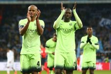 Di Ambang Sejarah, City...