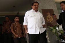 Respons Fadli Zon Atas...