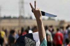 Iran Ingin Beri Uang...
