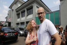 Istri Guru JIS Asal...