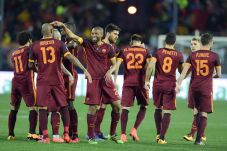 AS Roma Mengamuk di...