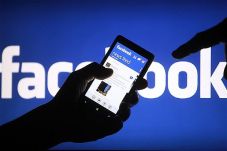 Facebook Kenalkan Tempat...