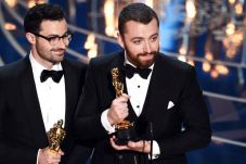 Persembahkan Oscar buat...
