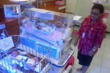 Bayi Perempuan Imut...