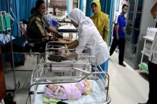Empat Bayi Kabisat Lahir...