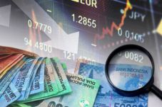 Rupiah Siang Sulit Bangkit,...