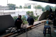 Garis Polisi Dilepas,...