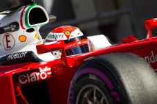 Raikkonen Kuasai Hari...