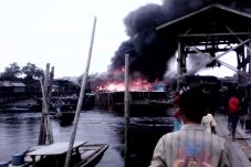 14 Rumah di Tanjung...