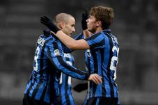 Inter Milan Perpanjang...
