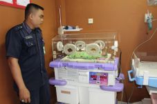 2 Bayi di Ternate Lahir...
