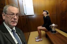 Tersandung Doping, Maria...