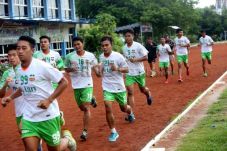 Pelatih Pede Surabaya...