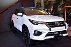 Toyota Siapkan Fortuner...