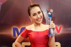 Ayu Ting Ting Malu Menangi...