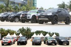 200 Mobil Mitsubishi...