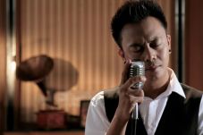 Gio Bawakan Lagu Soundtrack...