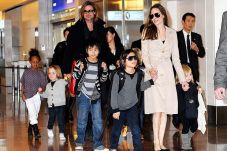 Pindah ke London, Brangelina...