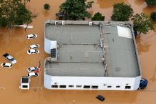 Tanah Longsor dan Banjir...