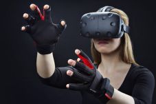Manus VR, Selain Headset...