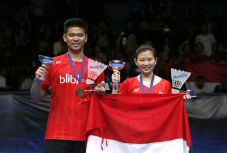Menang Meyakinkan, Praveen/Debby...