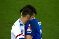 Diego Costa Bantah Gigit...