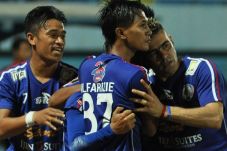 Kalahkan Sriwijaya FC,...